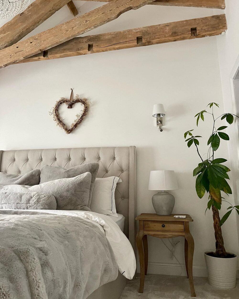 deacon-ottoman-wood-beige-ugc