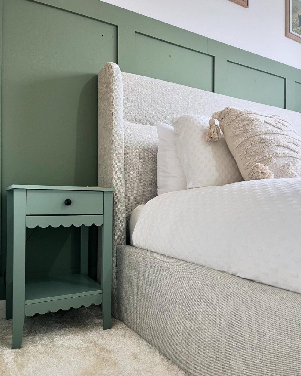 sage green and white bedroom ideas